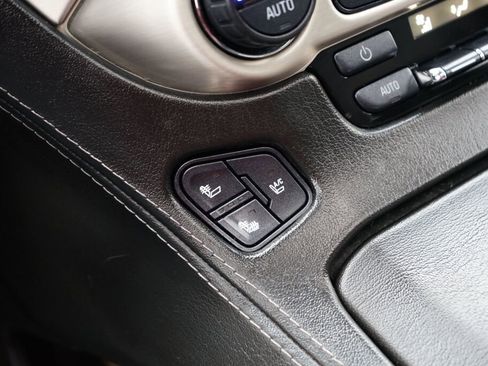 Used 2016 GMC Yukon XL Denali w/ Open Road Package image 24