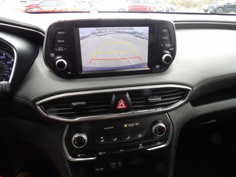 Used 2019 Hyundai Santa Fe SE image 13