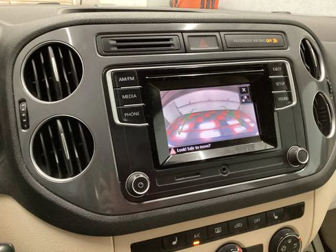 Used 2016 Volkswagen Tiguan S AWD/4WD image 16
