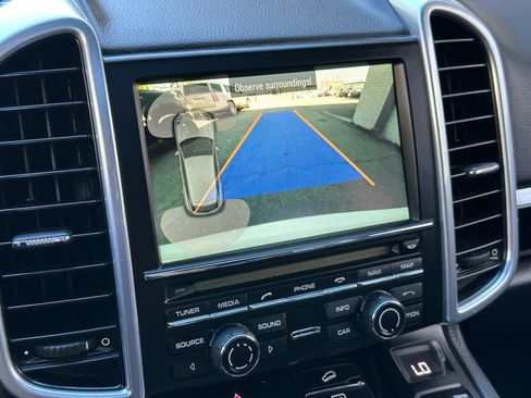 Used 2015 Porsche Cayenne S image 36