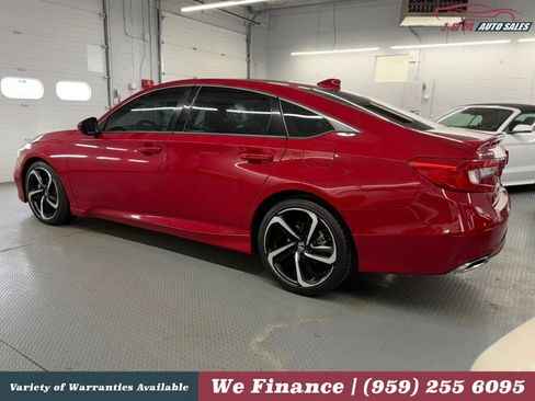 Used 2018 Honda Accord Sport image 11