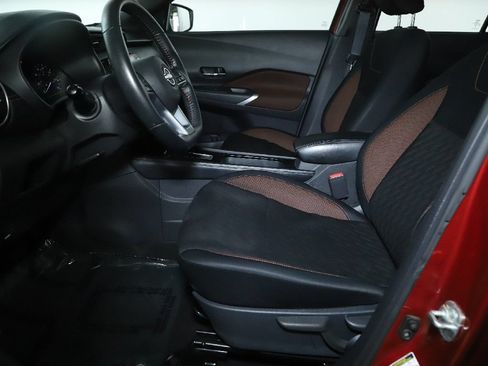 Certified 2023 Nissan Kicks SR FWD image 20
