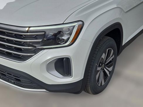 New 2026 Volkswagen Atlas SE image 11