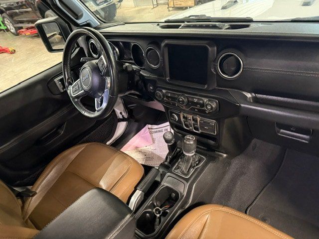 Used 2022 Jeep Wrangler Unlimited Sahara AWD/4WD image 14