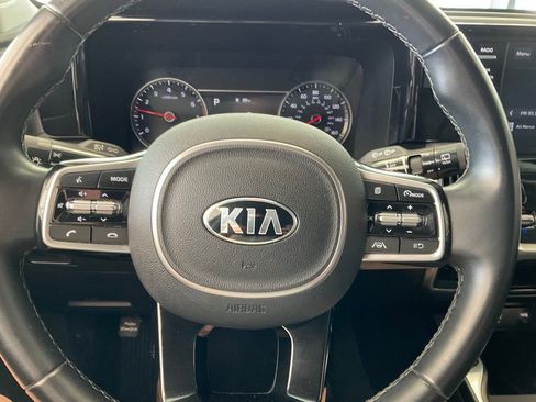 Used 2021 Kia Sorento S image 11