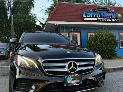 Used 2017 Mercedes-Benz E 300 4MATIC w/ Premium 1 Package image 3