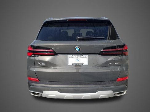 New 2026 BMW X5 xDrive40i w/ Climate Comfort Package image 7