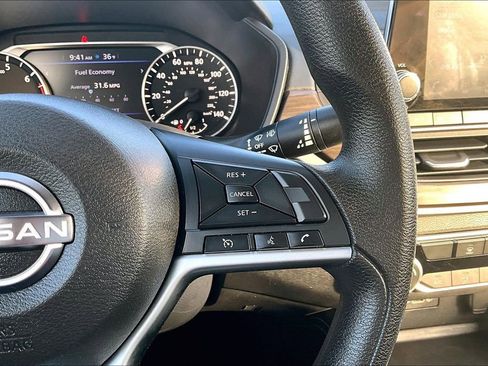 Used 2023 Nissan Altima 2.5 SV AWD/4WD image 20