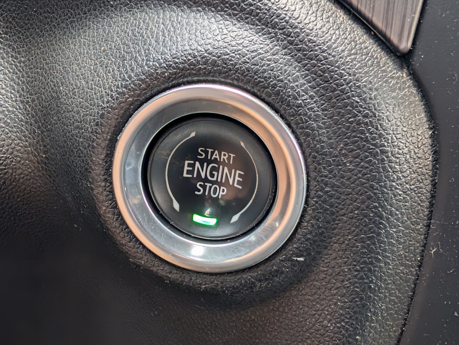Used 2020 GMC Sierra 2500 Denali w/ Denali Ultimate Package AWD/4WD image 22