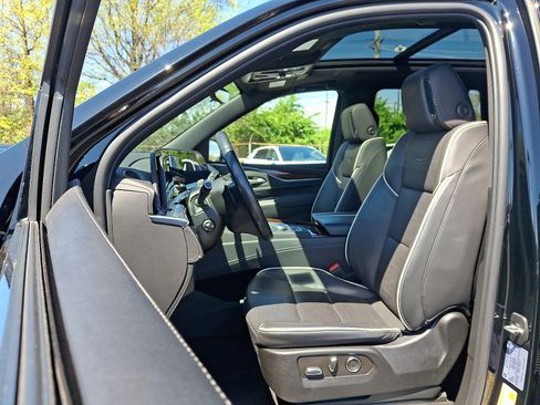 Certified 2023 Cadillac Escalade Premium Luxury AWD/4WD image 17