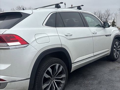 Used 2023 Volkswagen Atlas Cross Sport SEL Premium R-Line image 4