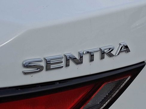 Used 2025 Nissan Sentra SV image 5