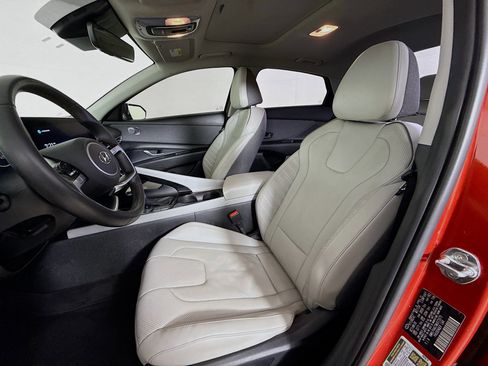 Used 2021 Hyundai Elantra Limited image 26