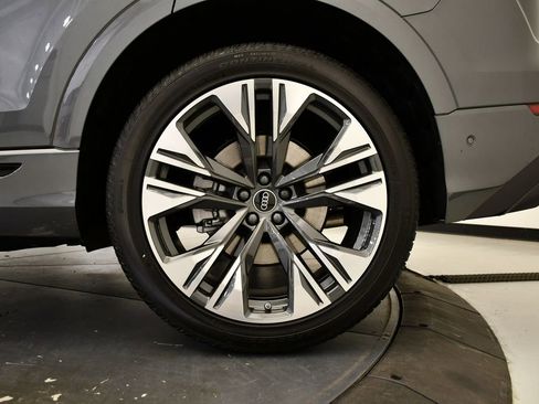 New 2026 Audi Q8 Premium Plus image 15