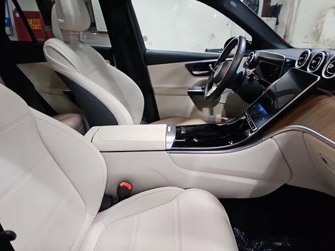 Certified 2024 Mercedes-Benz GLC 300 4MATIC image 11