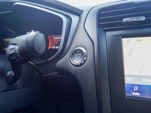 Used 2019 Ford Fusion SE w/ Equipment Group 151A FWD image 22
