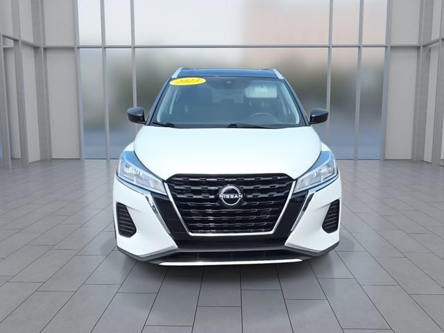 Certified 2023 Nissan Kicks SV FWD image 3
