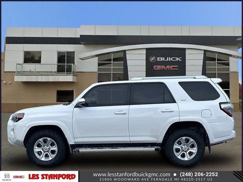 Used 2015 Toyota 4Runner SR5 Premium image 2
