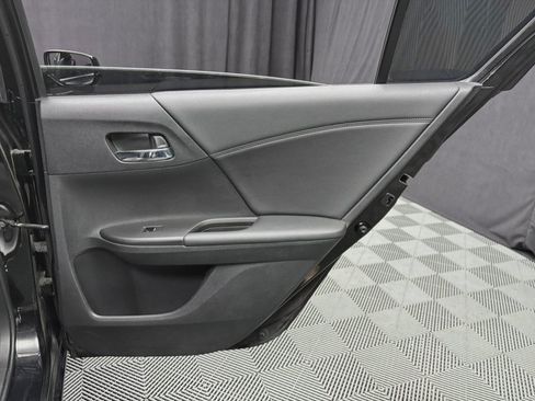Used 2016 Honda Accord EX-L V6 Sedan image 24