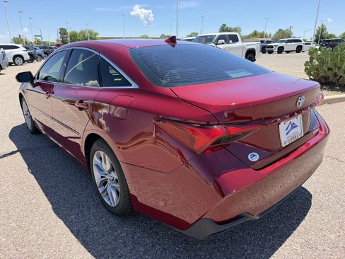 Used 2019 Toyota Avalon XLE w/ Carpet Mat Package FWD image 4