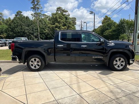 Used 2025 GMC Sierra 1500 SLT AWD/4WD image 4