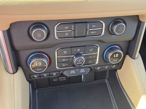 Used 2021 Chevrolet Tahoe Premier RWD image 22