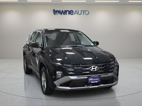 Used 2025 Hyundai Tucson SE AWD/4WD image 6