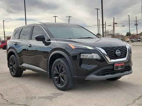 Used 2023 Nissan Rogue SV image 6