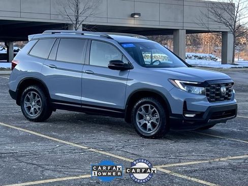 Certified 2025 Honda Passport TrailSport image 9