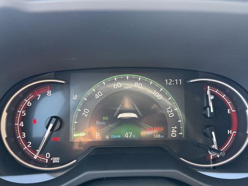 Used 2025 Toyota RAV4 LE image 37