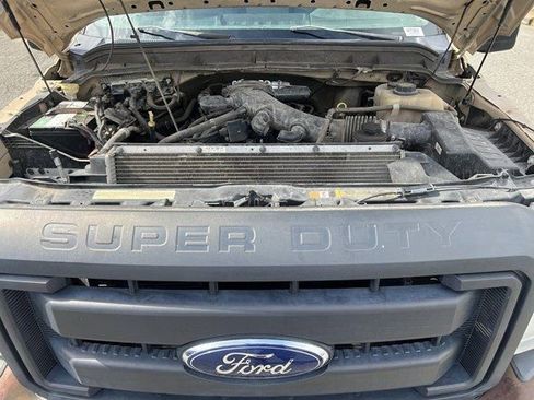 Used 2013 Ford F450 XL w/ Snow Plow Prep Pkg image 43