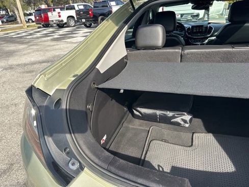 Used 2017 Chevrolet Volt Premier w/ Driver Confidence II Package image 42