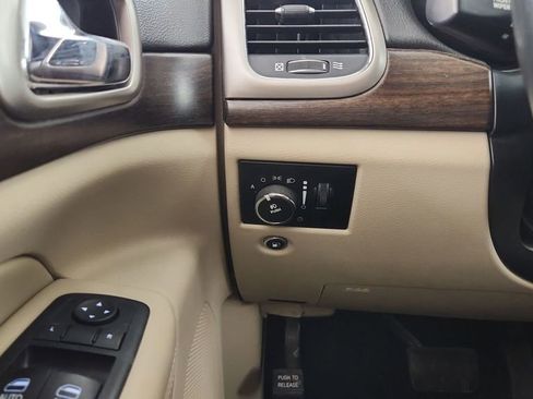 Used 2014 Jeep Grand Cherokee Laredo AWD/4WD image 18