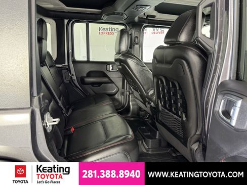 Used 2022 Jeep Wrangler Unlimited Rubicon w/ Steel Bumper Group AWD/4WD image 18