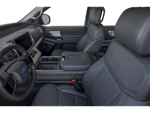 Used 2025 Ford Expedition Active AWD/4WD image 11