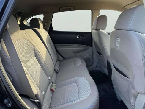 Used 2013 Nissan Rogue SV image 19