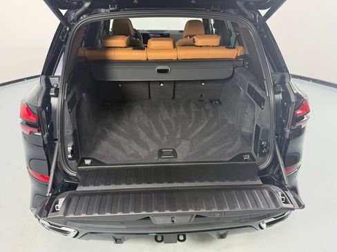 Used 2026 BMW X5 xDrive40i w/ M Sport Package image 10