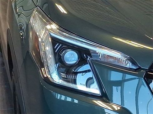 Certified 2023 Subaru Forester Premium image 9