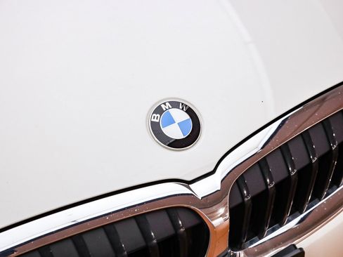 Certified 2022 BMW 330i Sedan w/ Premium Package 2 image 6