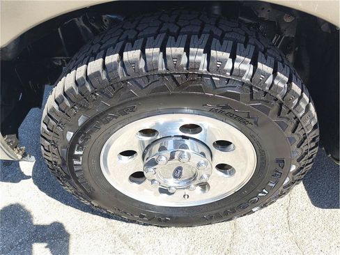 Used 2005 Ford F250 XL RWD image 19