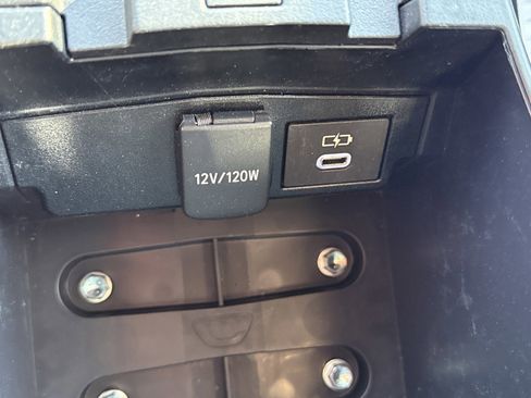 Used 2023 Toyota Corolla LE image 27