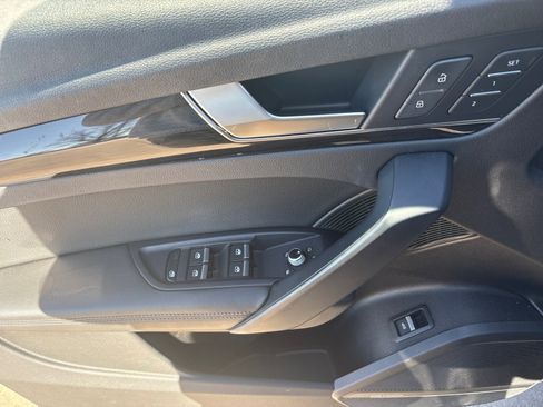 Used 2018 Audi Q5 Prestige w/ Prestige Package image 13