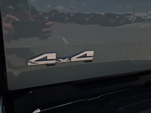 Certified 2025 Toyota Tundra Limited AWD/4WD image 30