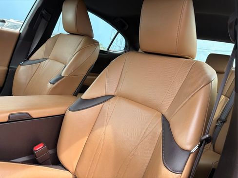 Used 2020 Lexus ES 350 w/ Accessory Package 2 FWD image 18