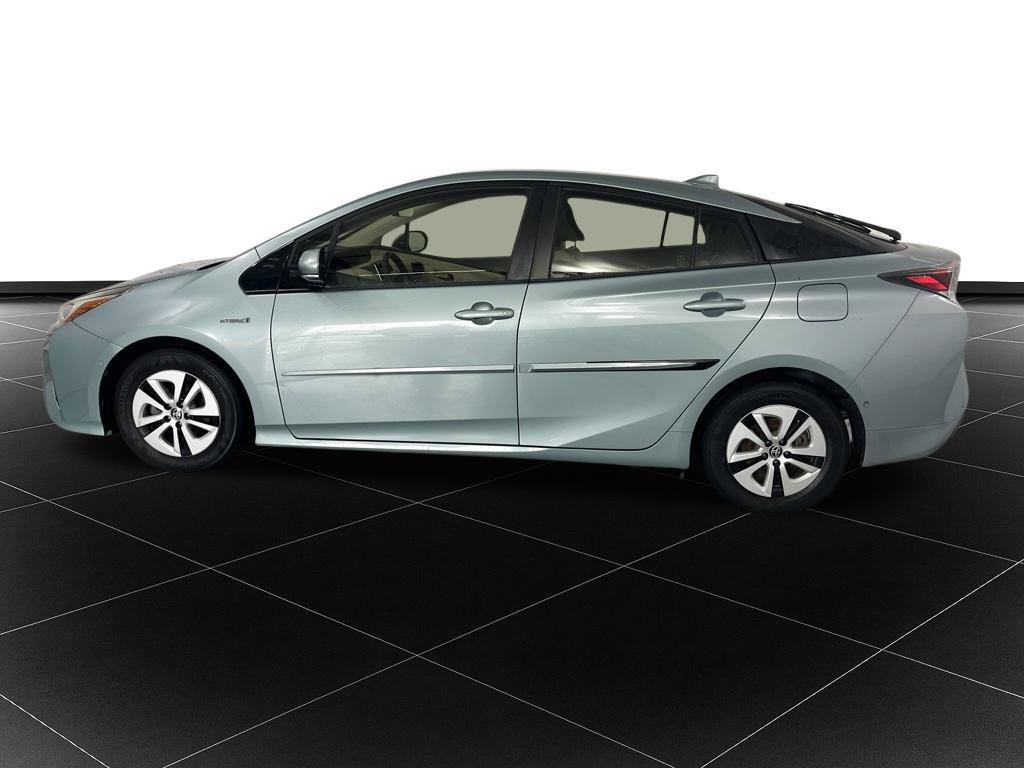 Used 2018 Toyota Prius Two w/ Prius Two Safety Plus Package FWD image 2