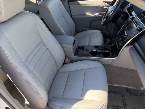 Used 2017 Toyota Camry XLE w/ Advanced Technology Package image 11