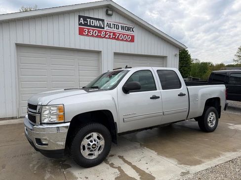 Used 2013 Chevrolet Silverado 2500 LT w/ Interior Plus Package AWD/4WD image 1