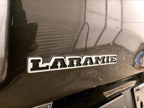 Used 2019 RAM 1500 Laramie image 13