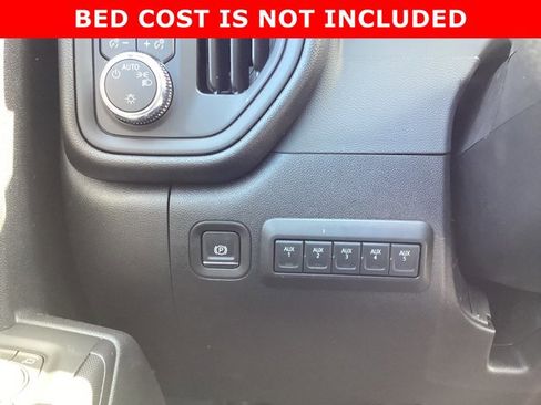 New 2025 GMC Sierra 3500 Pro w/ Convenience Package image 21