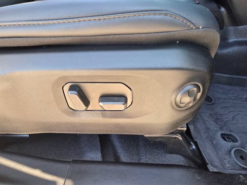 Used 2024 Jeep Wrangler Unlimited Rubicon AWD/4WD image 17